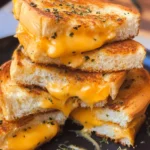 This Hawaiian Roll Mini Grilled Cheese Recipe is THE. BEST.