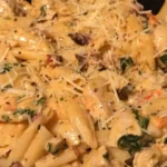 Cheesy Chicken Bacon Pasta: A Creamy Delight finished dish
