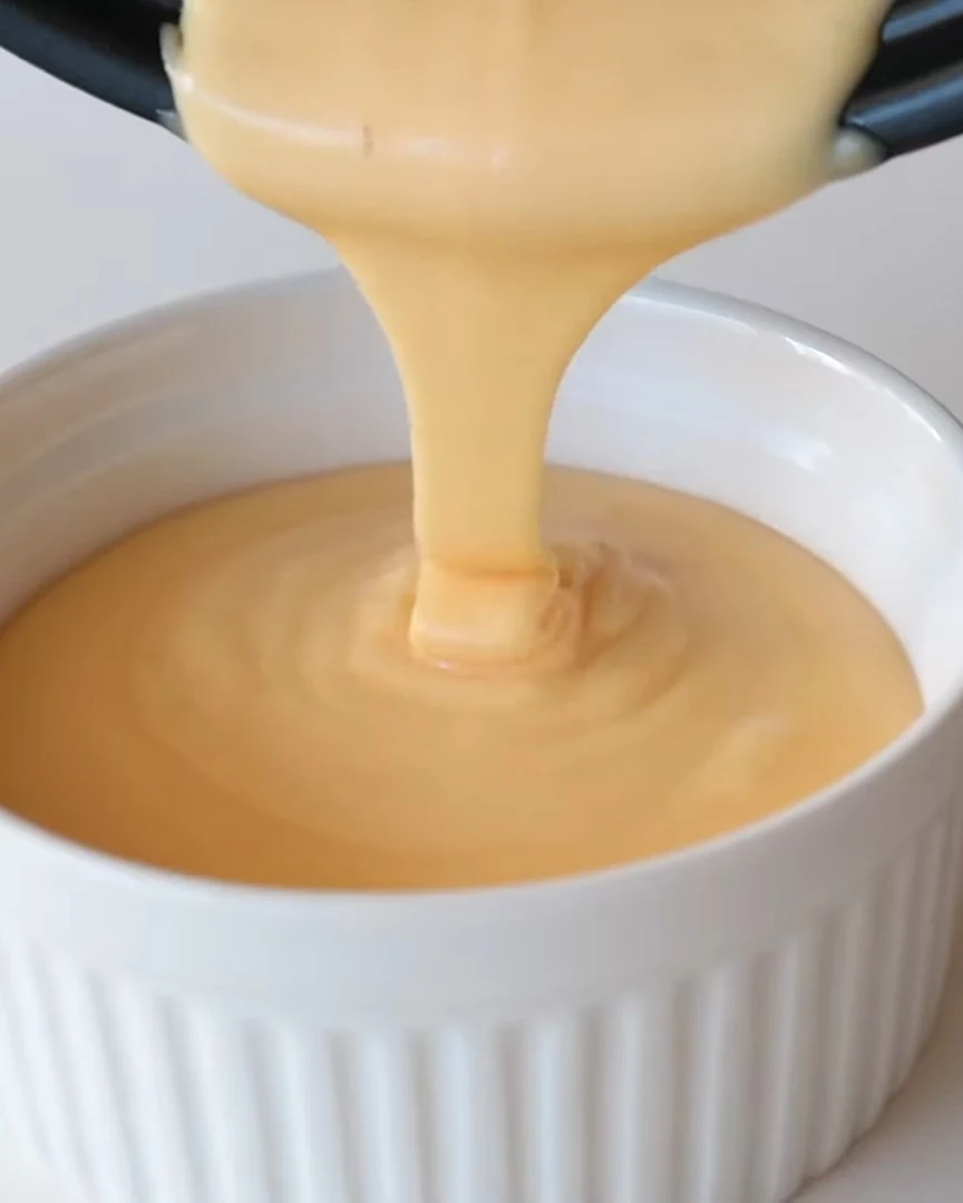 Creamy Cheese Sauce: Quick & Easy Recipe finished dish
