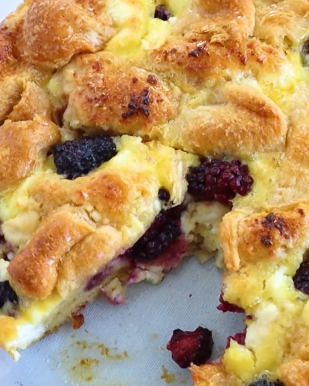 Delicious Blackberry Balsamic Chicken Salad with Fried Goat Cheese Recipe finished dish
