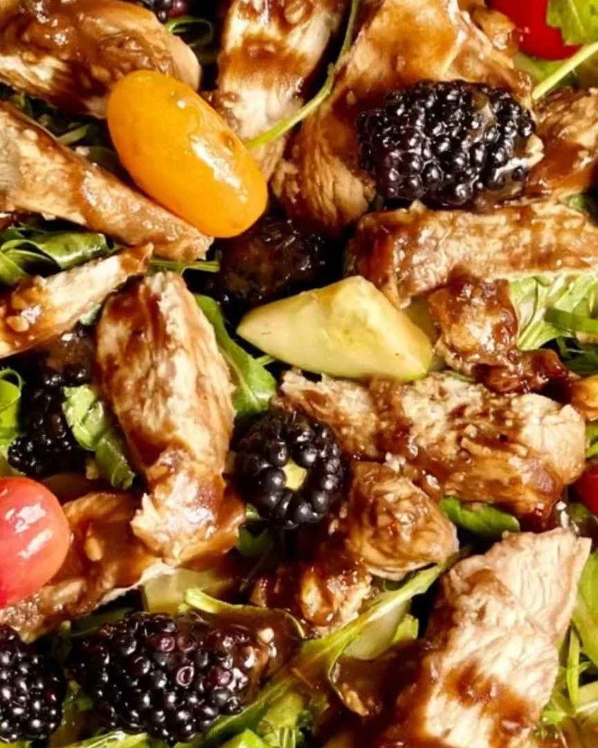 Delicious Blackberry Balsamic Grilled Chicken Salad finished dish