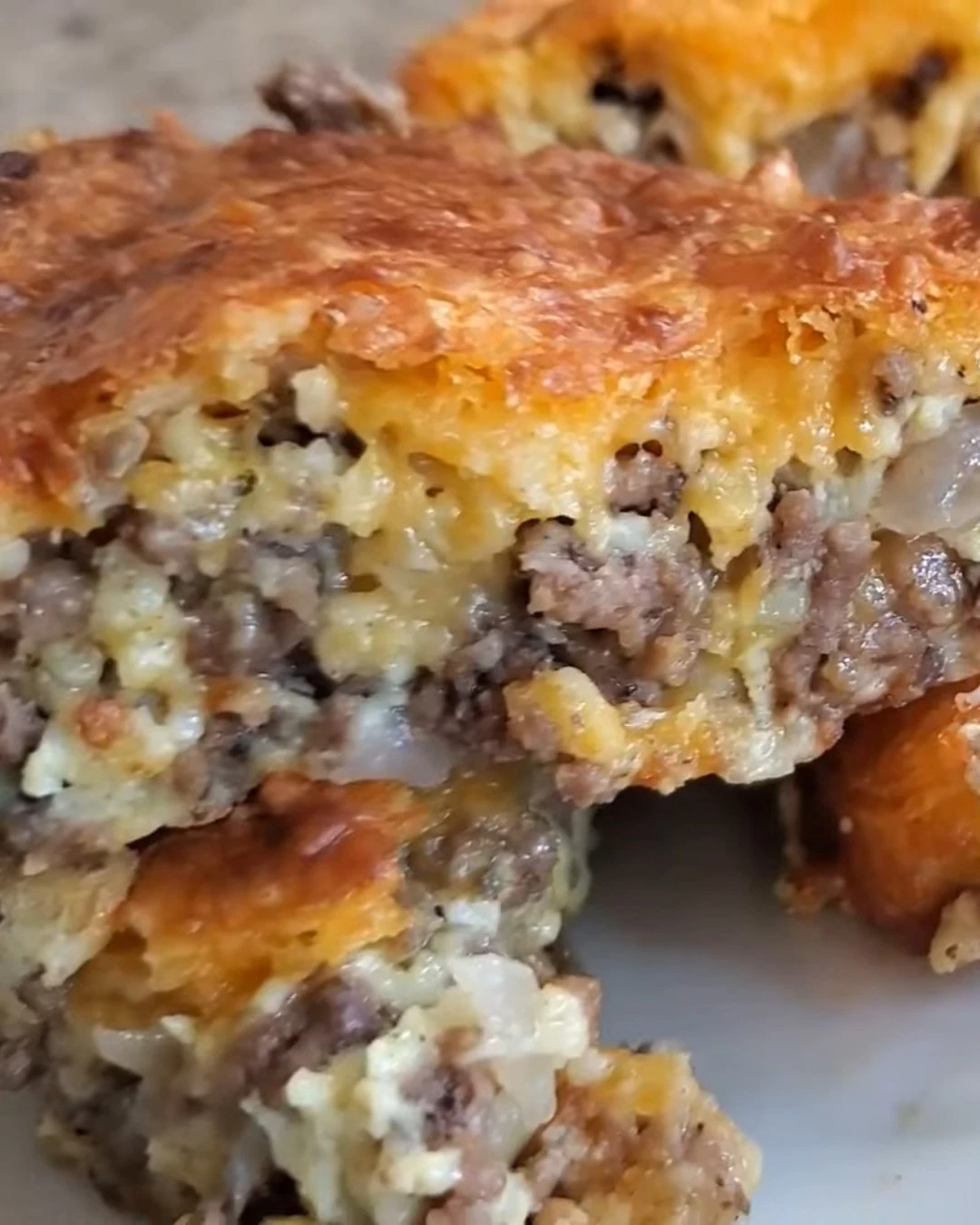 Delicious Cheeseburger Pie Recipe for Family Dinners finished dish