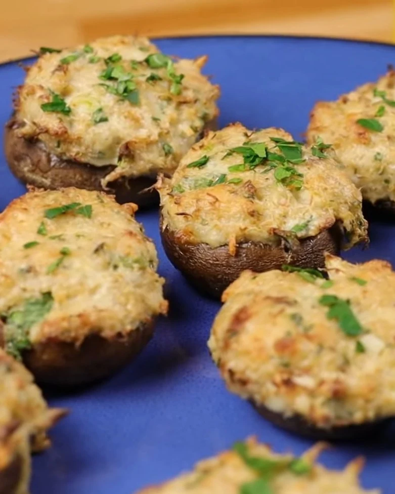Delicious Crab Stuffed Mushrooms Recipe finished dish