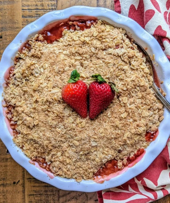 Delicious Strawberry Rhubarb Crisp Recipe to Try finished dish