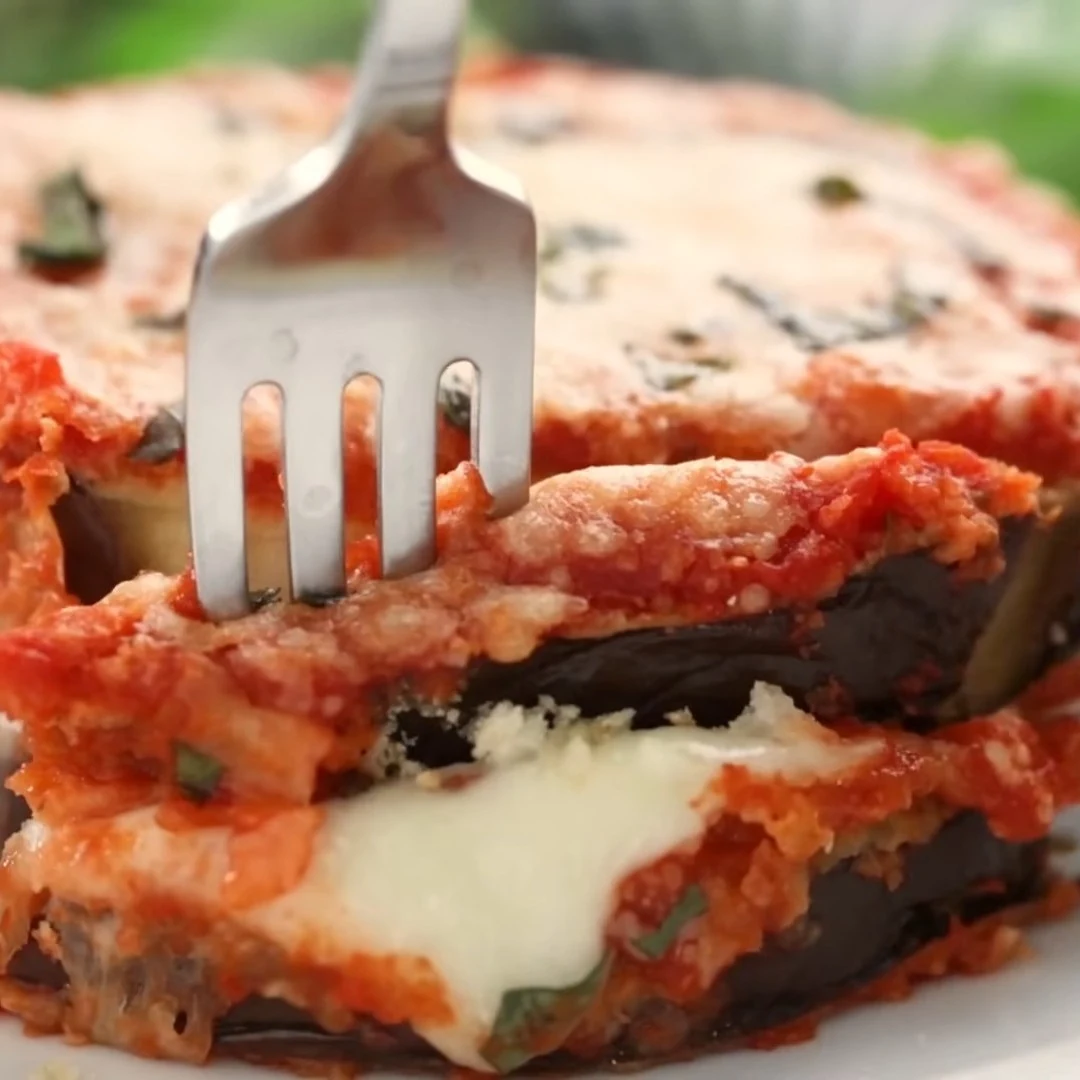 Discover the Best Baked Eggplant Parmesan Recipe finished dish