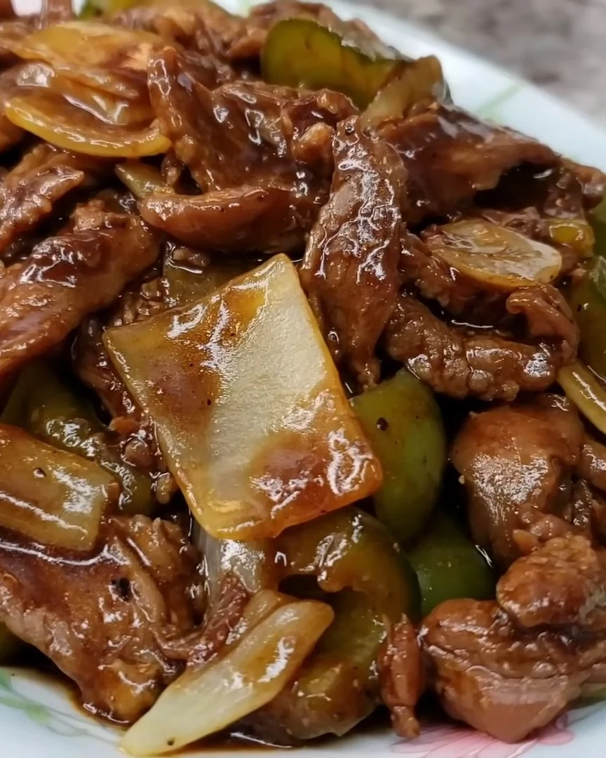 Easy and Delicious Pepper Steak Recipe in 30 Minutes finished dish