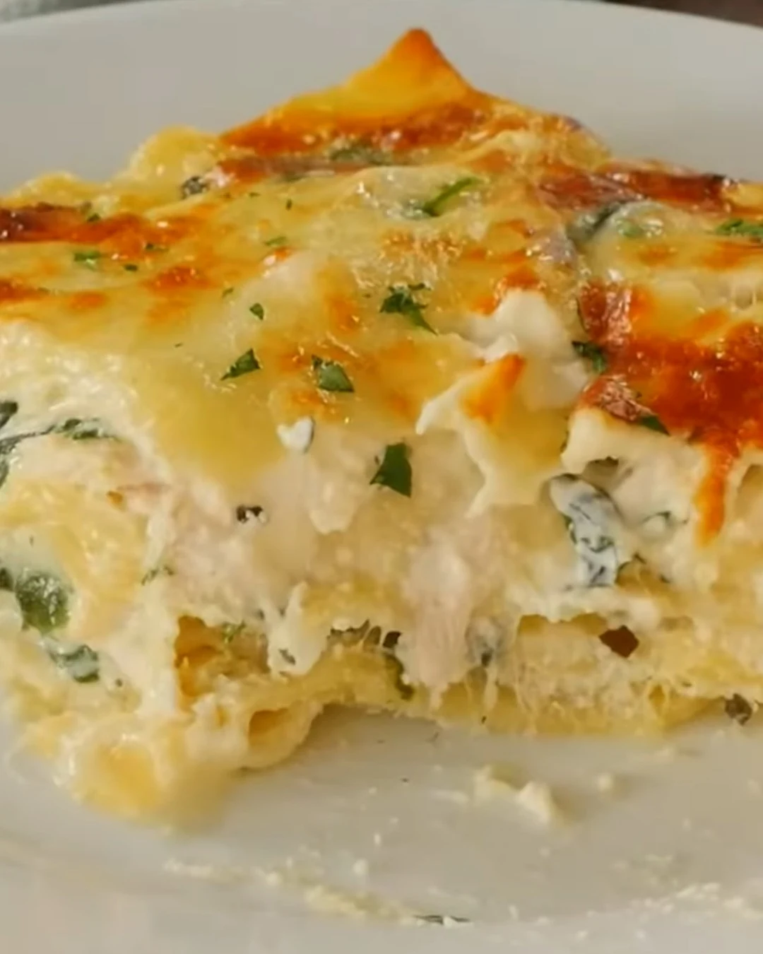 Easy Chicken Alfredo Lasagna Pasta Recipe to Try Tonight finished dish