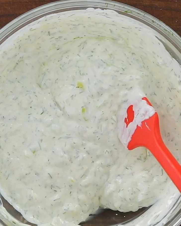 Easy Tzatziki Sauce Recipe for a Refreshing Dip finished dish