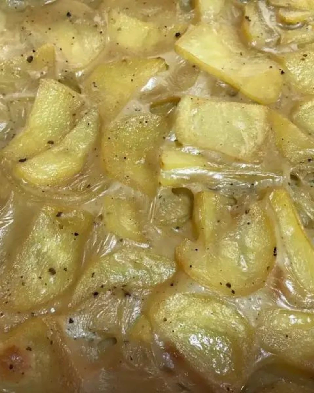 Irresistible Cheesy Garlic Scalloped Potatoes Recipe finished dish