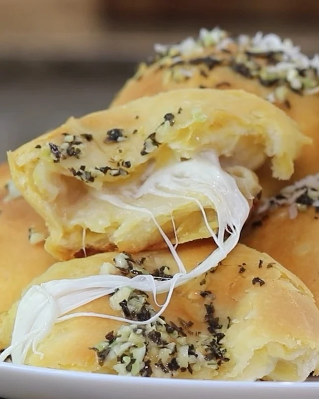 Irresistible Cheesy Mozzarella Biscuit Delights Recipe finished dish