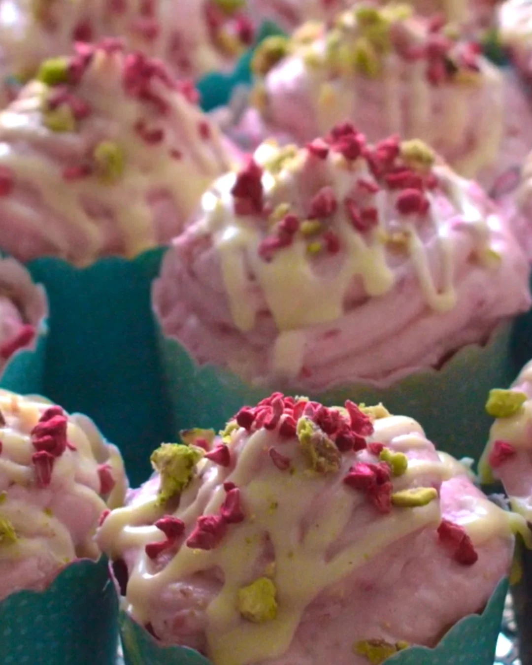 Irresistible Raspberry Cheesecake Cupcakes Recipe finished dish
