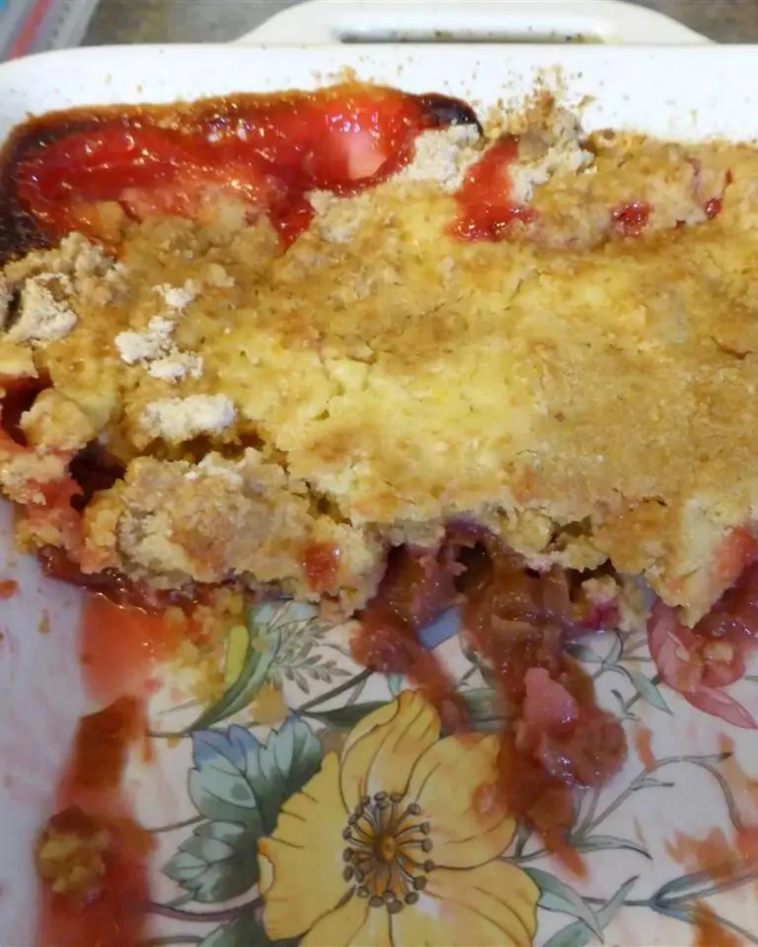 Simple and Delicious Rhubarb Dump Cake Recipe finished dish