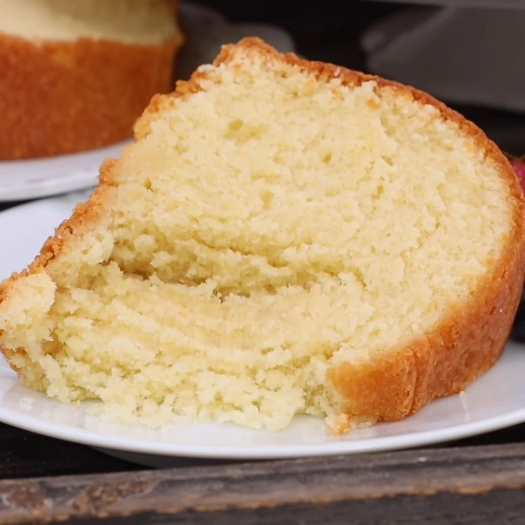 Ultimate Classic Pound Cake Recipe for Perfect Baking finished dish